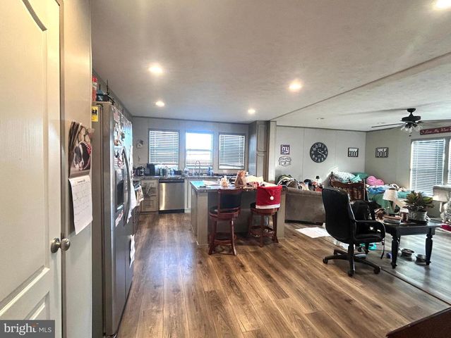 491 TRIMBLE AVE, Martinsburg, WV 25404