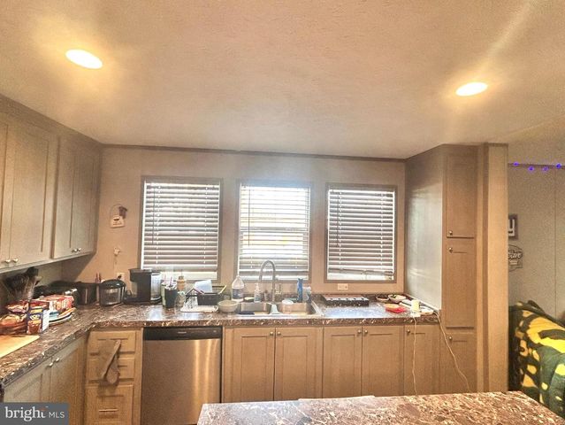 491 TRIMBLE AVE, Martinsburg, WV 25404