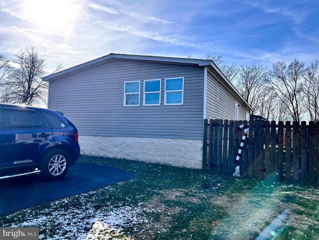 491 TRIMBLE AVE, Martinsburg, WV 25404