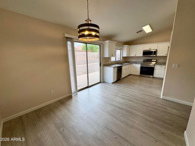 8556 W CAROL Avenue, Peoria, AZ 85345