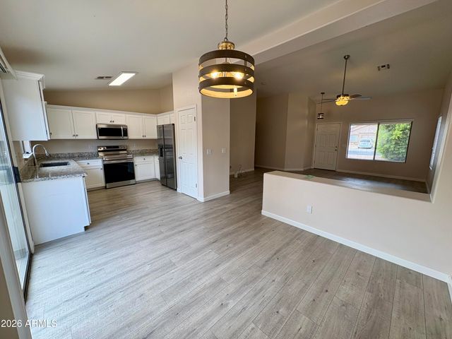 8556 W CAROL Avenue, Peoria, AZ 85345