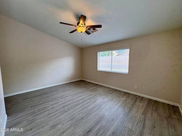 8556 W CAROL Avenue, Peoria, AZ 85345