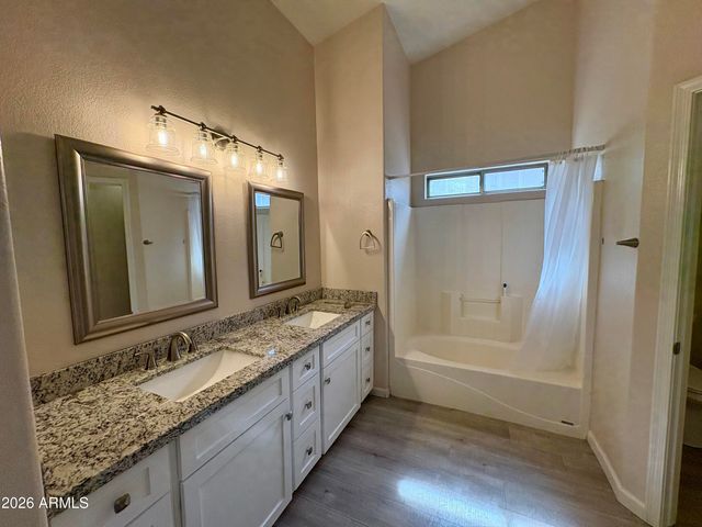8556 W CAROL Avenue, Peoria, AZ 85345
