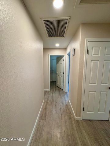 8556 W CAROL Avenue, Peoria, AZ 85345