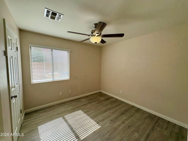 8556 W CAROL Avenue, Peoria, AZ 85345