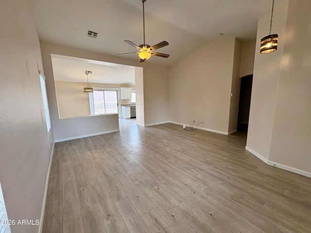 8556 W CAROL Avenue, Peoria, AZ 85345