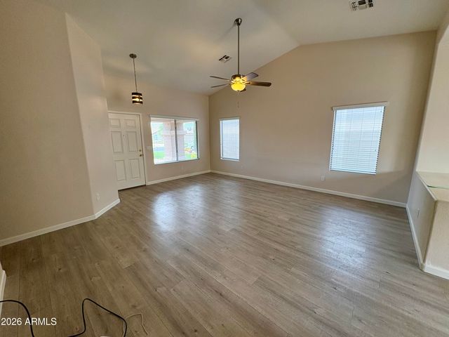 8556 W CAROL Avenue, Peoria, AZ 85345