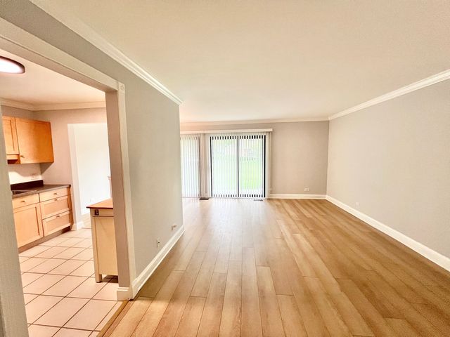 1166 Buckingham Road C1, Wheeling, IL 60090