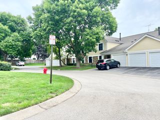 1166 Buckingham Road C1, Wheeling, IL 60090