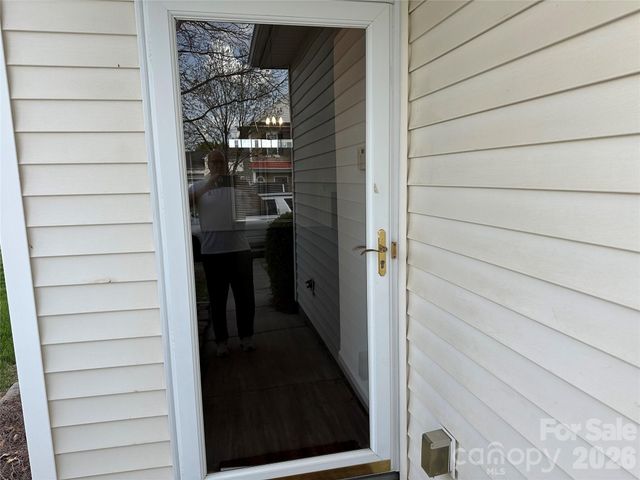 4047 Center Place Drive, Harrisburg, NC 28075