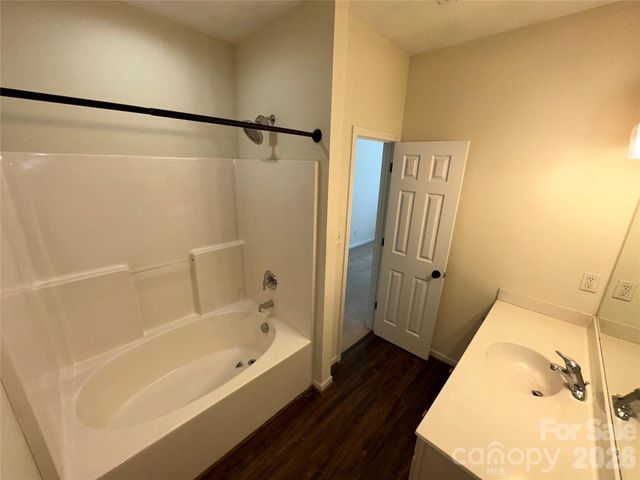 4047 Center Place Drive, Harrisburg, NC 28075