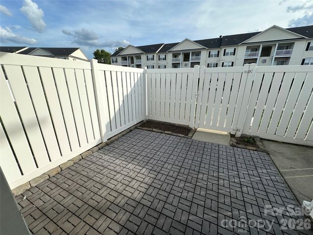 4047 Center Place Drive, Harrisburg, NC 28075