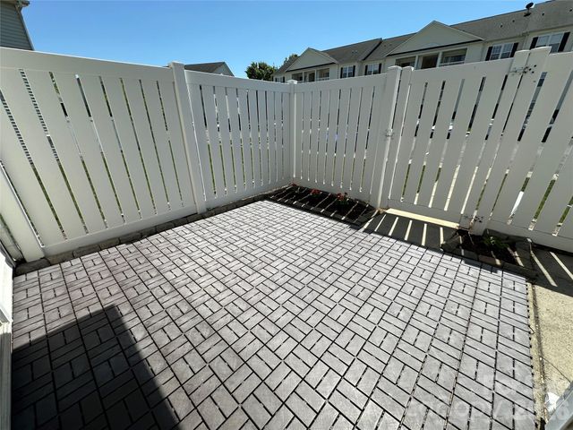 4047 Center Place Drive, Harrisburg, NC 28075