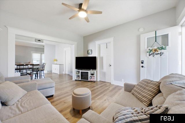 2832 Avenue B Avenue, Council Bluffs, IA 51501