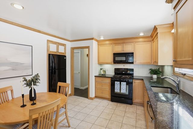 5 Kirsi Circle, Westford, MA 01886