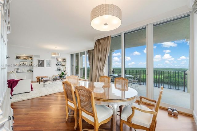 13627 Deering Bay Dr 1004, Coral Gables, FL 33158