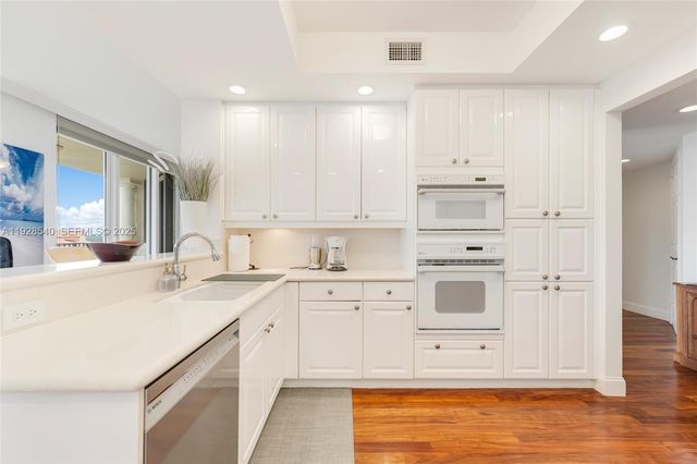 13627 Deering Bay Dr 1004, Coral Gables, FL 33158