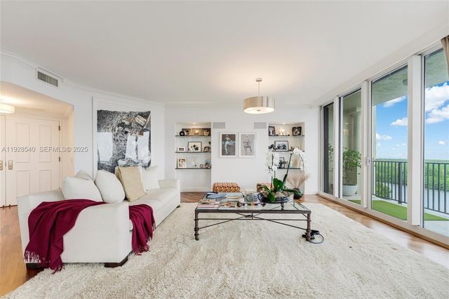 13627 Deering Bay Dr 1004, Coral Gables, FL 33158