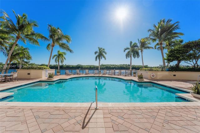 13627 Deering Bay Dr 1004, Coral Gables, FL 33158