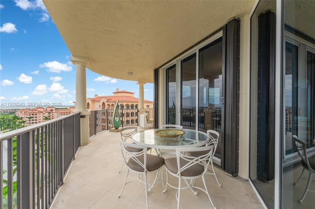 13627 Deering Bay Dr 1004, Coral Gables, FL 33158