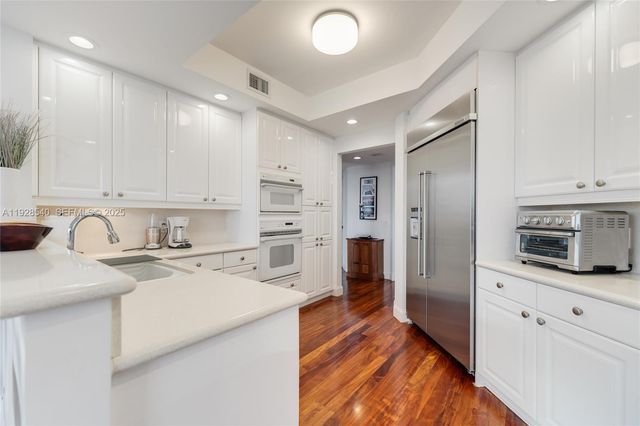 13627 Deering Bay Dr 1004, Coral Gables, FL 33158