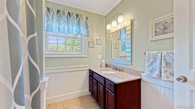 28 Madison Court, Wallkill, NY 12589