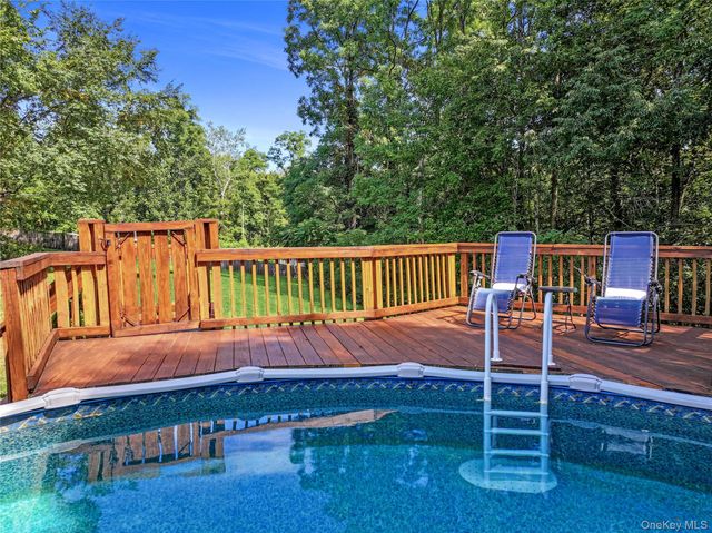 28 Madison Court, Wallkill, NY 12589