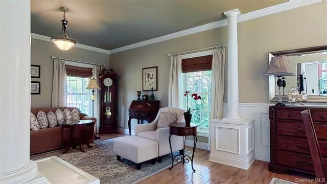 28 Madison Court, Wallkill, NY 12589