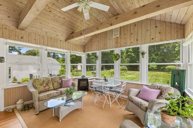 119 Brook Lane, Smithtown, NY 11787