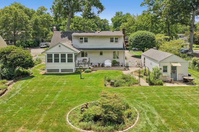 119 Brook Lane, Smithtown, NY 11787