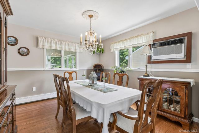 119 Brook Lane, Smithtown, NY 11787