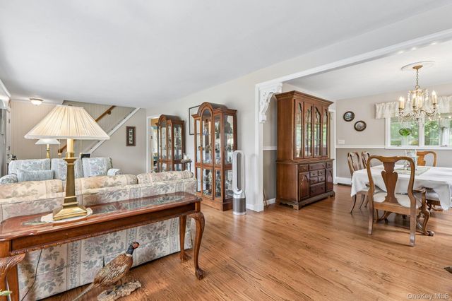 119 Brook Lane, Smithtown, NY 11787