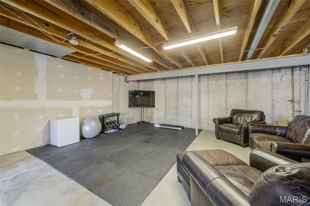 415 Lantana Lane, St Peters, MO 63376