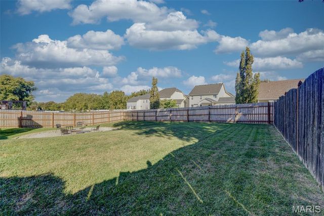 415 Lantana Lane, St Peters, MO 63376