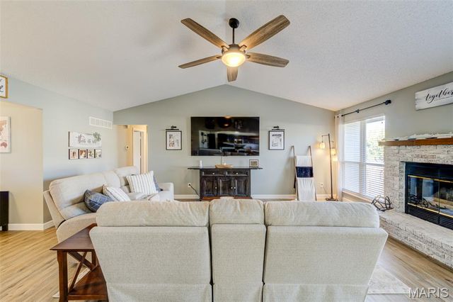 415 Lantana Lane, St Peters, MO 63376