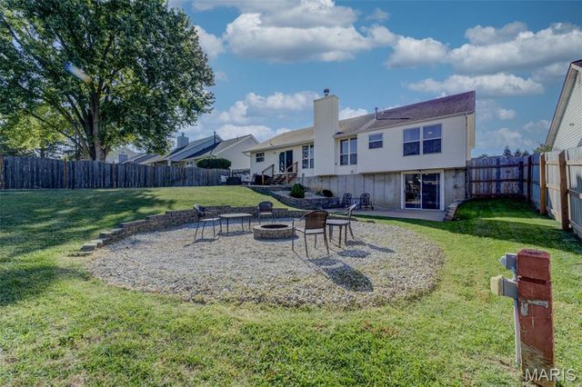 415 Lantana Lane, St Peters, MO 63376
