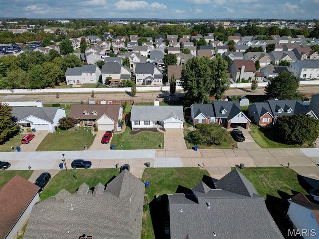 415 Lantana Lane, St Peters, MO 63376