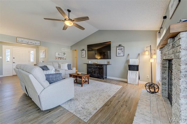 415 Lantana Lane, St Peters, MO 63376