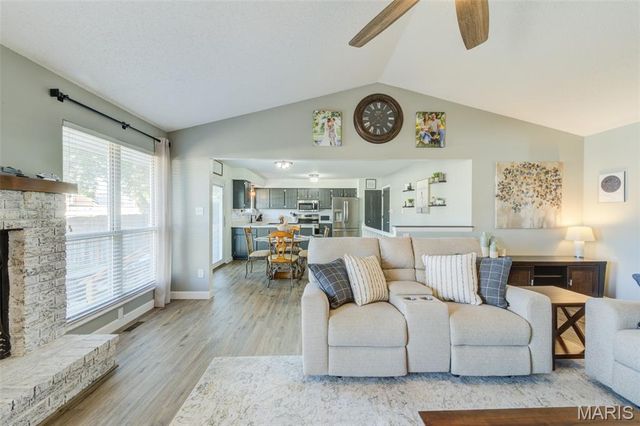 415 Lantana Lane, St Peters, MO 63376