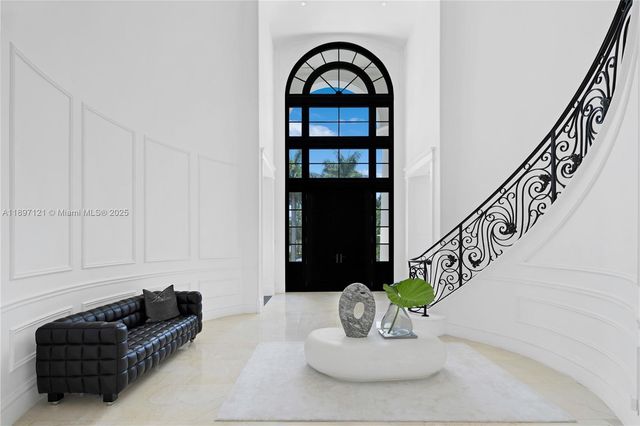 26 Tahiti Beach Island Rd, Coral Gables, FL 33143