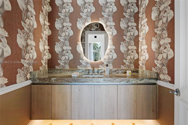 26 Tahiti Beach Island Rd, Coral Gables, FL 33143