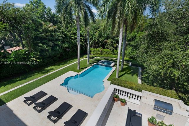 26 Tahiti Beach Island Rd, Coral Gables, FL 33143