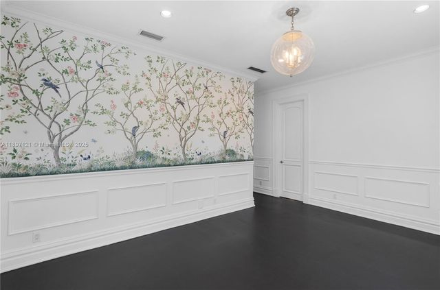 26 Tahiti Beach Island Rd, Coral Gables, FL 33143