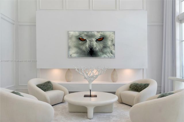 26 Tahiti Beach Island Rd, Coral Gables, FL 33143