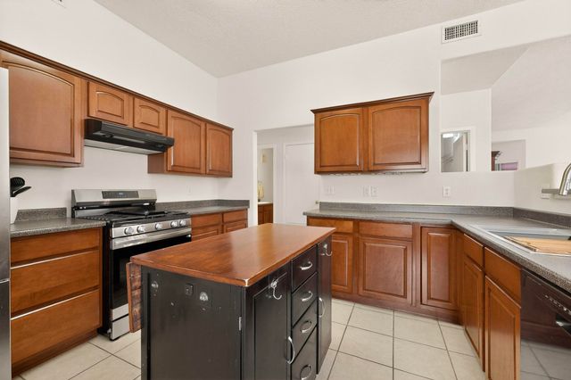 10515 Toledo Street NW, Albuquerque, NM 87114