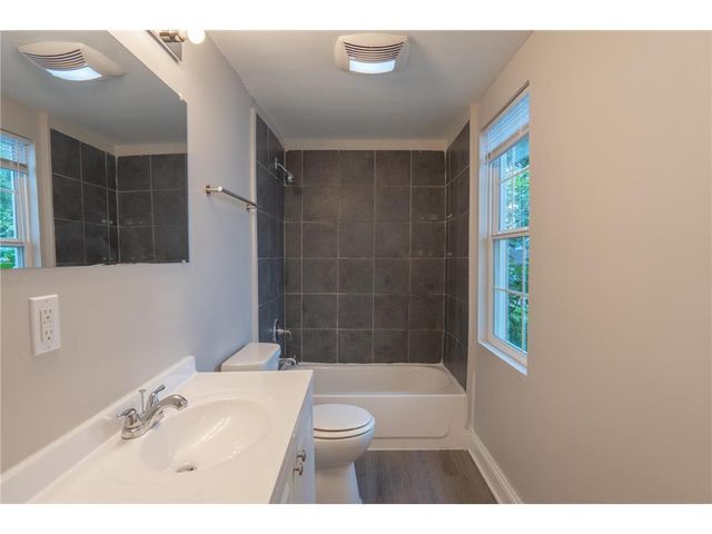 1125 Margaret Street, Saint Paul, MN 55106