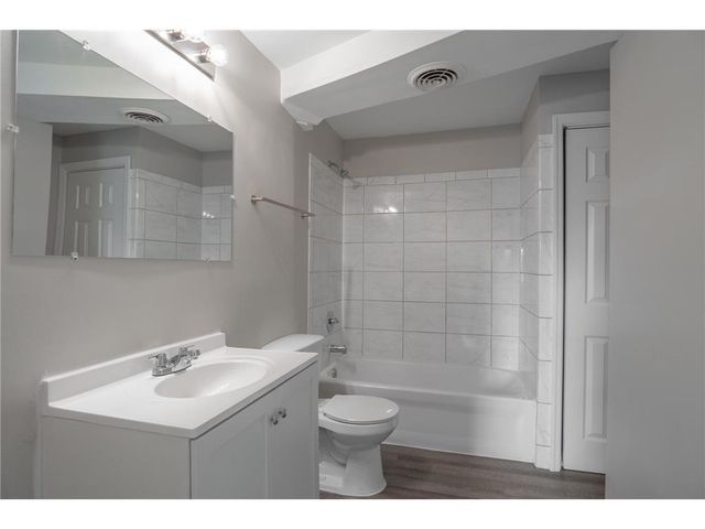 1125 Margaret Street, Saint Paul, MN 55106