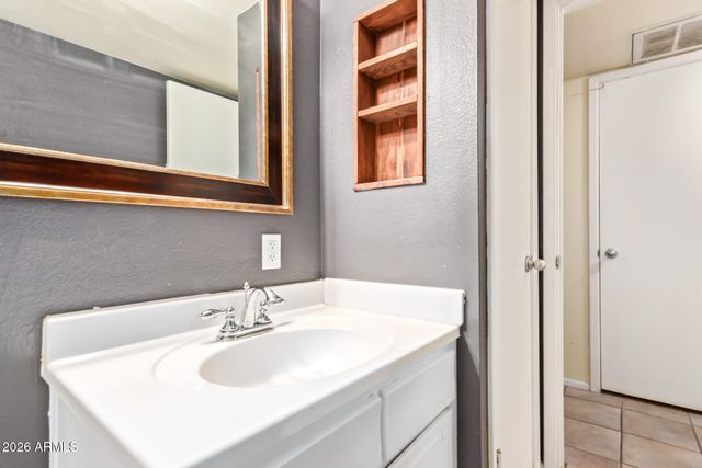 3626 N 37th Street 11, Phoenix, AZ 85018