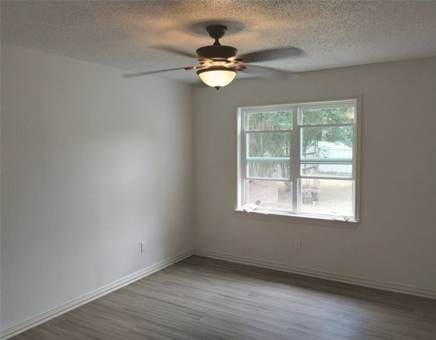 704 Manhattan Drive, Dallas, TX 75217