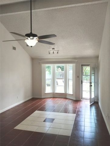 704 Manhattan Drive, Dallas, TX 75217